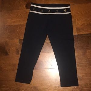 Luxe Yoga Capri legging Gloss Army